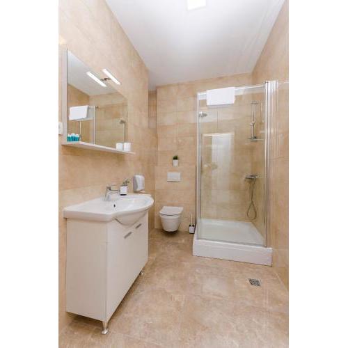 Apartments and Rooms Adriatic Suites
