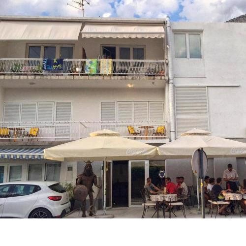 Apartments and rooms by the sea Brela, Makarska - 18413