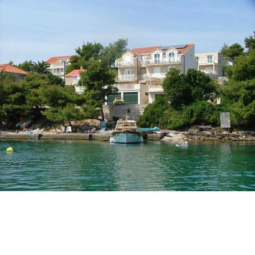 Apartments and rooms by the sea Lumbarda, Korcula - 13626