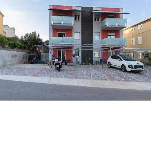 Apartments and rooms with parking space Grebastica, Sibenik - 17831