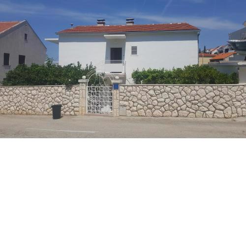 Apartments and rooms with parking space Hvar - 15378