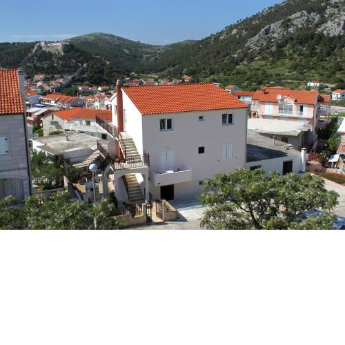 Apartments and rooms with parking space Hvar - 8717