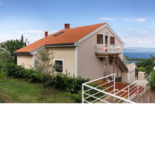 Apartments and rooms with WiFi Njivice, Krk - 5362