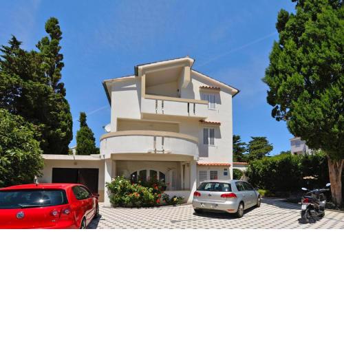 Apartments Ankica in Novalja near the beach