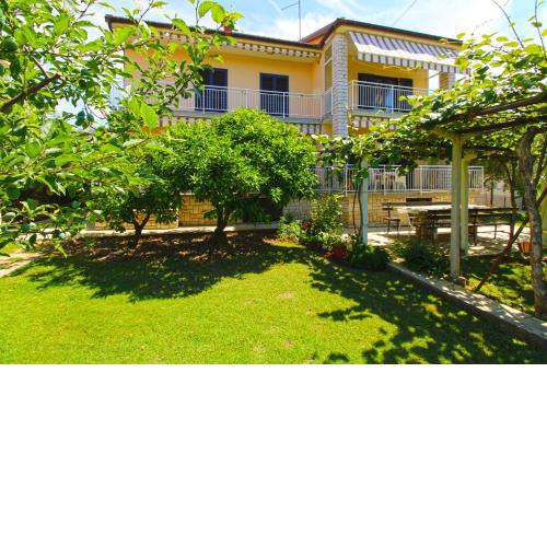 Apartments Biskupije 1158