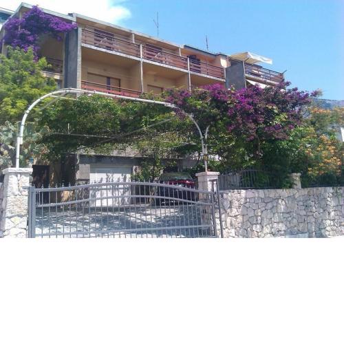 Apartments Bor