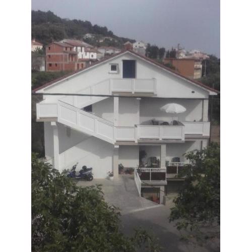 Apartments by the sea Banjol, Rab - 11060
