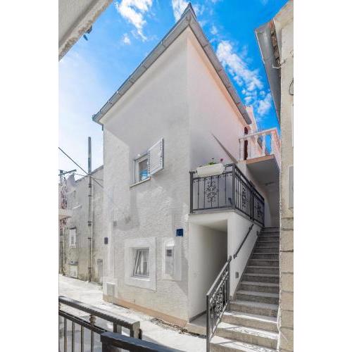 Apartments by the sea Baska Voda, Makarska - 17570