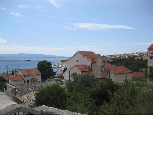 Apartments by the sea Bol, Brac - 13665