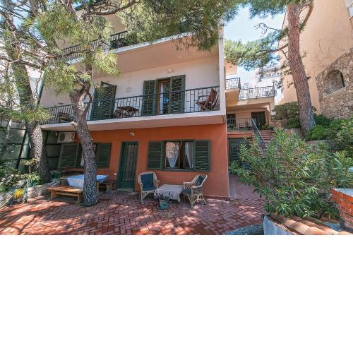 Apartments by the sea Brela, Makarska - 16950