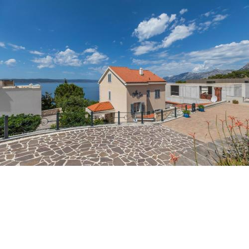 Apartments by the sea Brela, Makarska - 20708