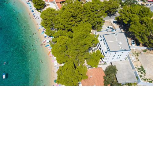 Apartments by the sea Brela, Makarska - 6007
