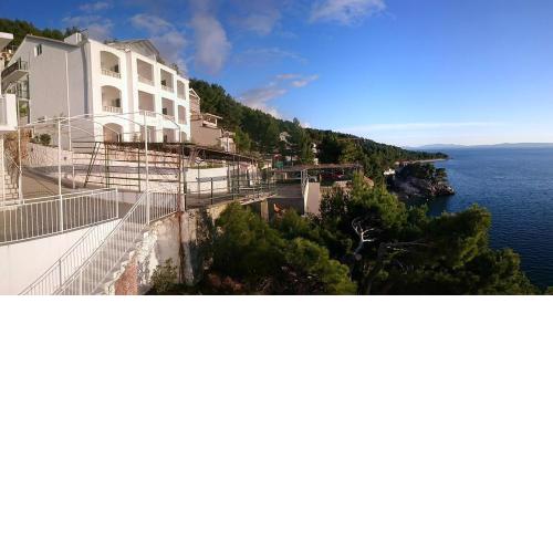 Apartments by the sea Brela, Makarska - 6689