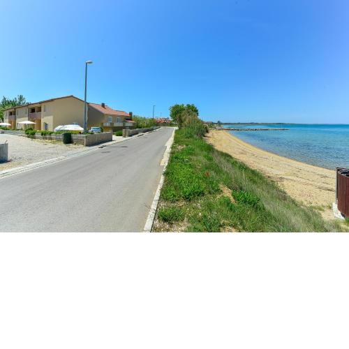 Apartments by the sea Nin, Zadar - 13172