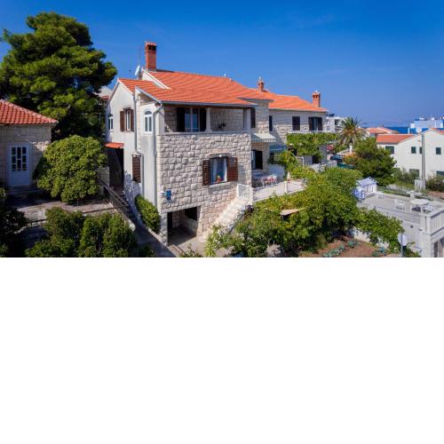Apartments by the sea Postira, Brac - 6053