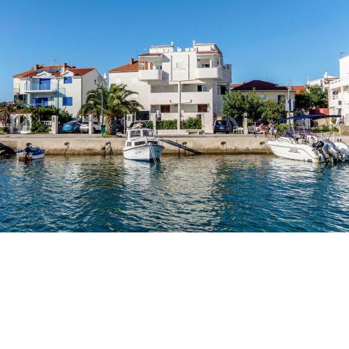 Apartments by the sea Rogoznica - 12820