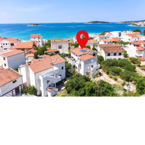 Apartments by the sea Rogoznica - 4313