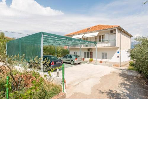 Apartments by the sea Slatine, Ciovo - 11047
