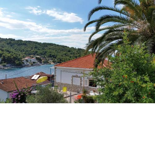 Apartments by the sea Stomorska, Solta - 11198