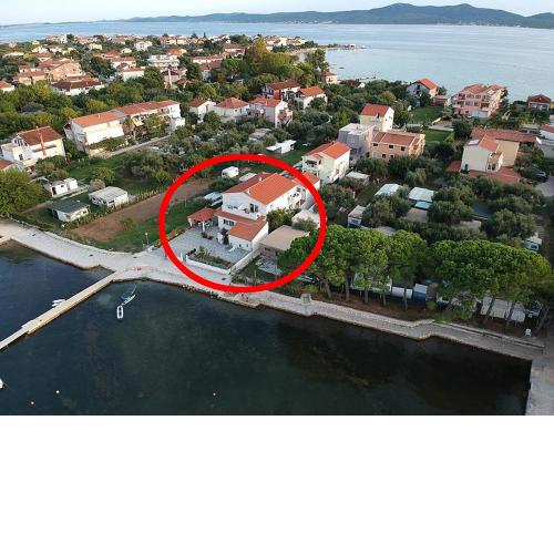 Apartments by the sea Sukosan, Zadar - 5819