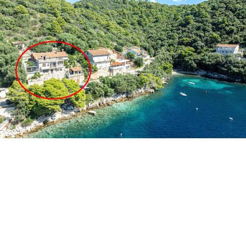 Apartments by the sea Ubli, Lastovo - 16599