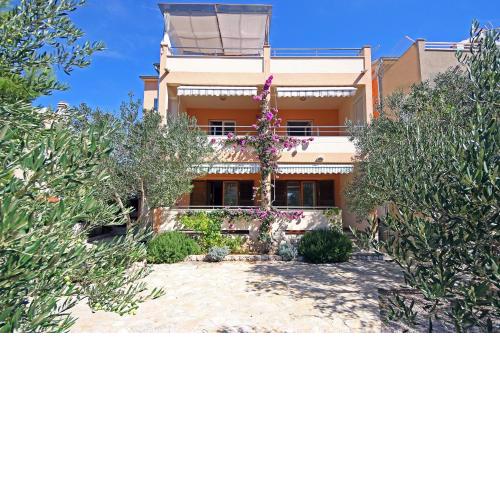 Apartments by the sea Zaboric, Sibenik - 468