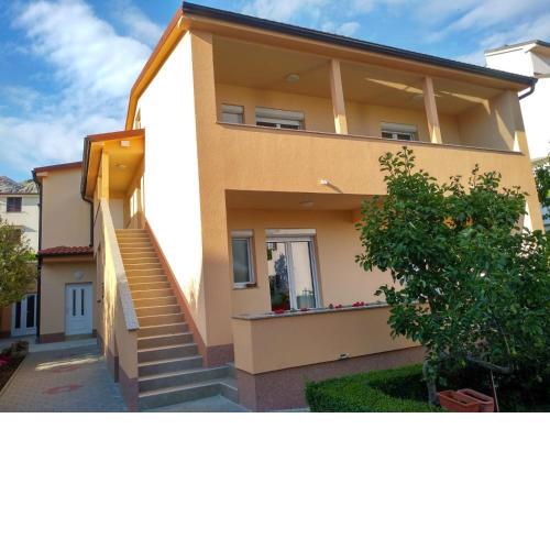 Apartments Cizmesija