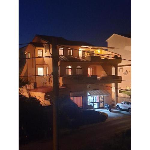 Apartments Damir 2838
