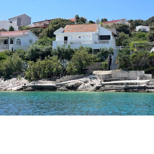 Apartments Dragi