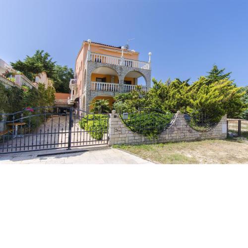 Apartments Drago