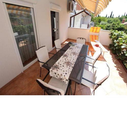 Apartments Frane