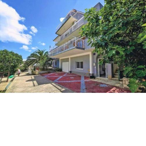 Apartments Hazi 1