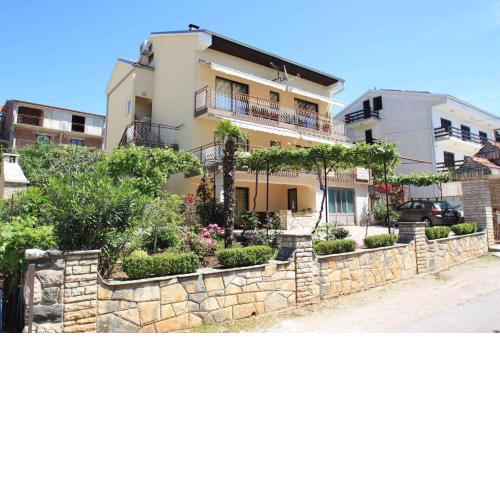 Apartments in Dramalj 5747