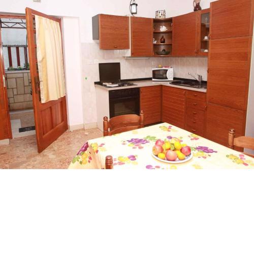 Apartments in Mastrinka 7407