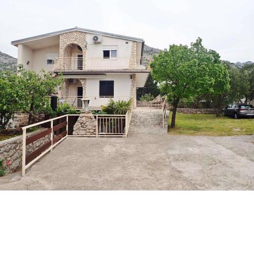 Apartments in Starigrad-Paklenica 42964