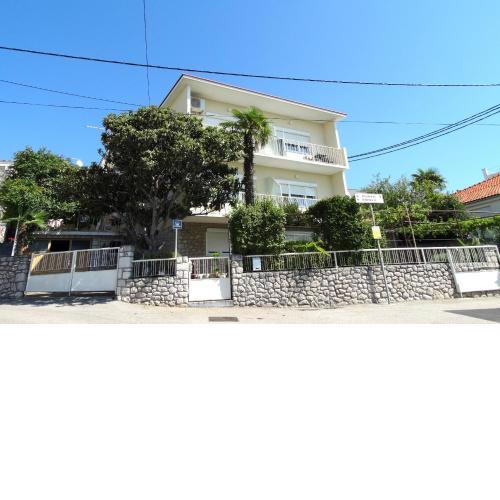 Apartments Ivo