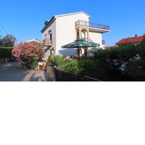 Apartments Kamelija