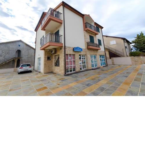 Apartments Karmen I