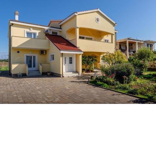 Apartments Krslovic
