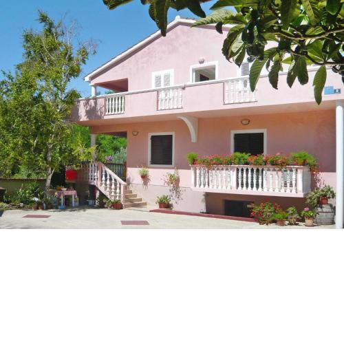 Apartments Ljilja in Privlaka, near sandy beach