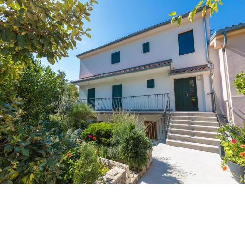 Apartments Loncaric