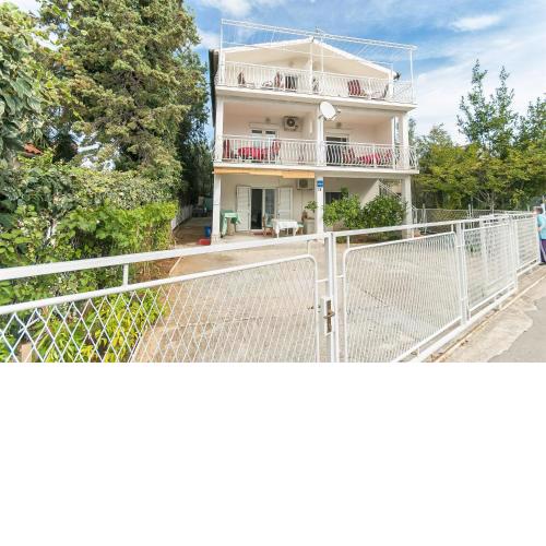 Apartments Luca