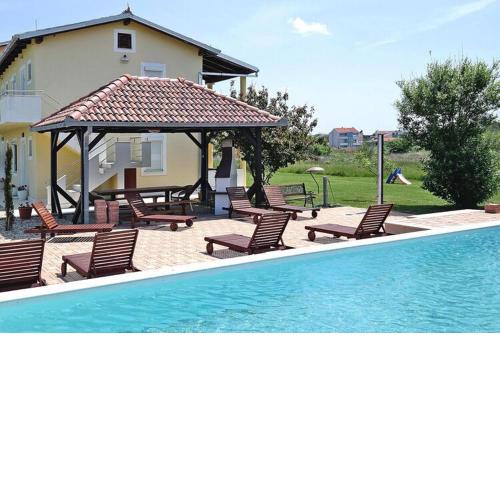 Apartments Lug 2, new and comfortable with pool