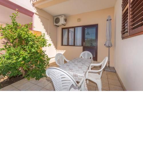 Apartments Mactra