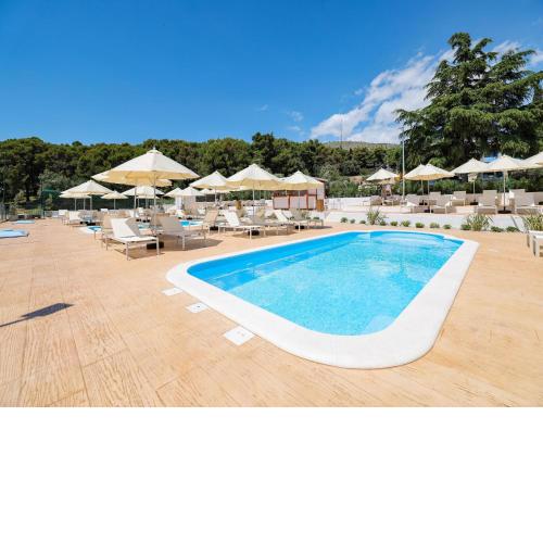 Apartments Medena in Seget Donji, Trogir with pools