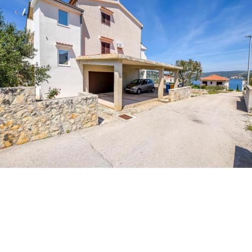 Apartments Mirta