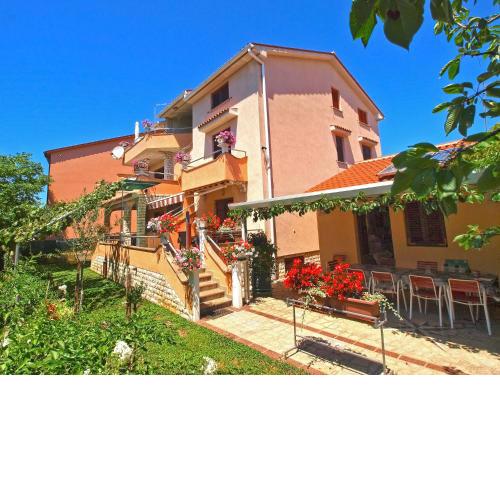 Apartments Orange 994