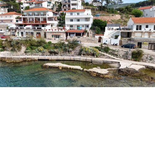 Apartments Peronja Jelsa Seafront