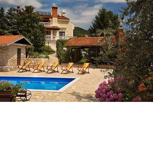 Apartments Petricic with swimming pool
