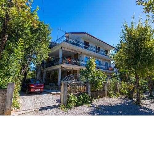 Apartments Pinty